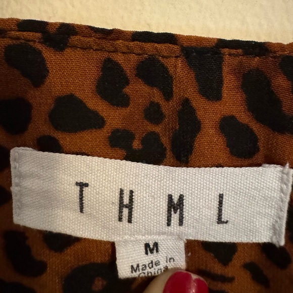 Anthropologie THML Leopard Print Sheer Long Sleeve Keyhole Blouse size Medium - Picture 3 of 11